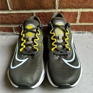 Nike Zoom Fly5 Running Shoes Olive Green